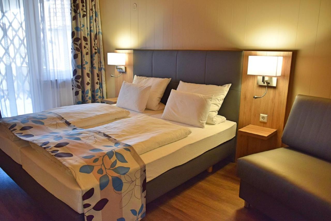 Doppelzimmer mit Balkon